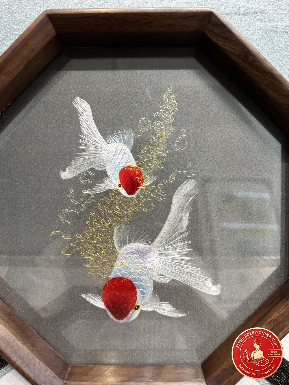 Suzhou Double-sided Embroidery Ornament - Premium Goldfish Handmade Embroidery with Walnut Frame, 21cm Diameter (In Stock)