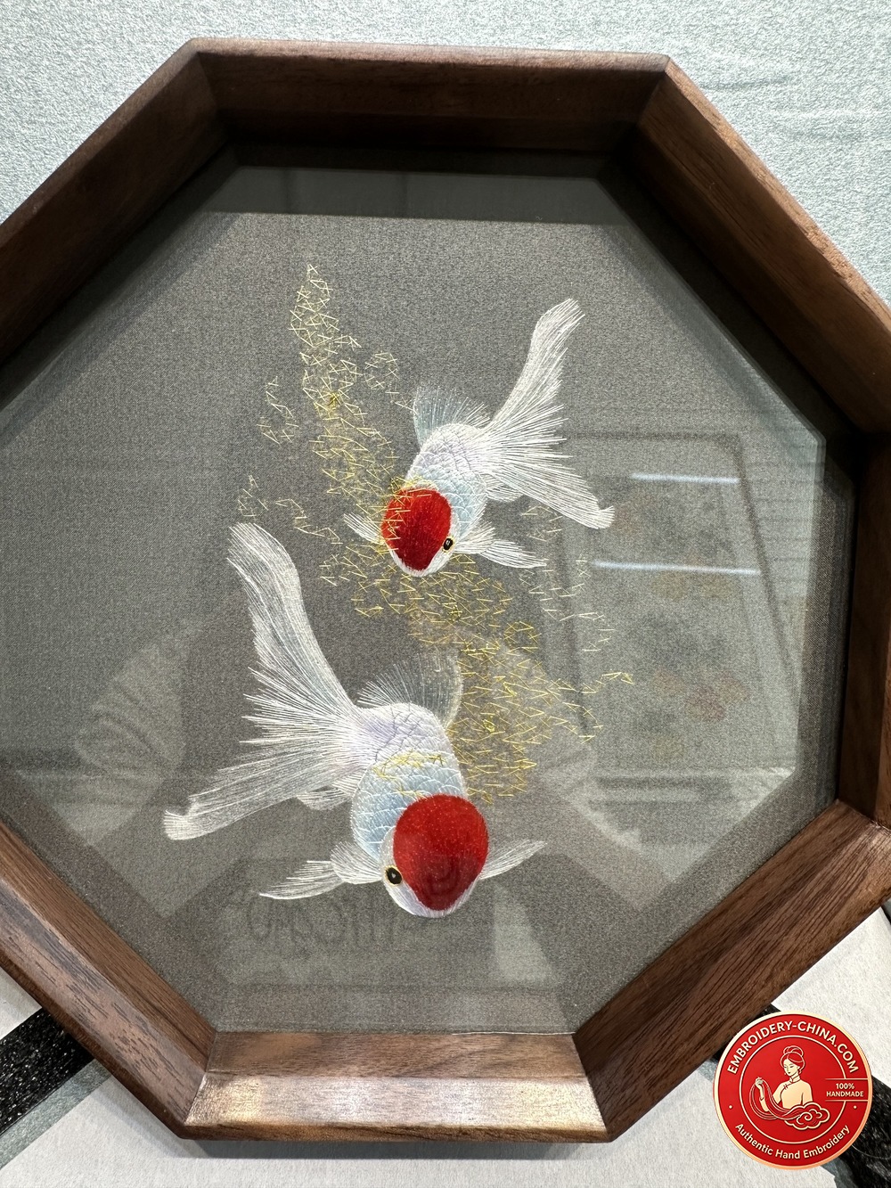Suzhou Double-sided Embroidery Ornament - Premium Goldfish Handmade Embroidery with Walnut Frame, 21cm Diameter (In Stock)