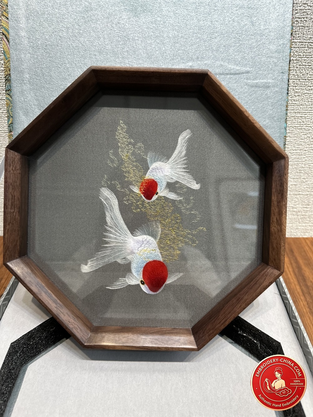 Suzhou Double-sided Embroidery Ornament - Premium Goldfish Handmade Embroidery with Walnut Frame, 21cm Diameter (In Stock)